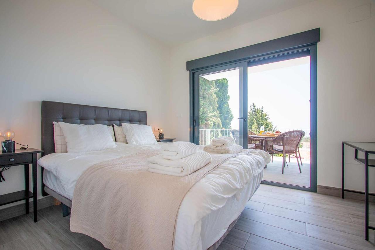 Villa Capistrano Garden, Piscina Privada Y Vistas Al Mar Nerja Esterno foto